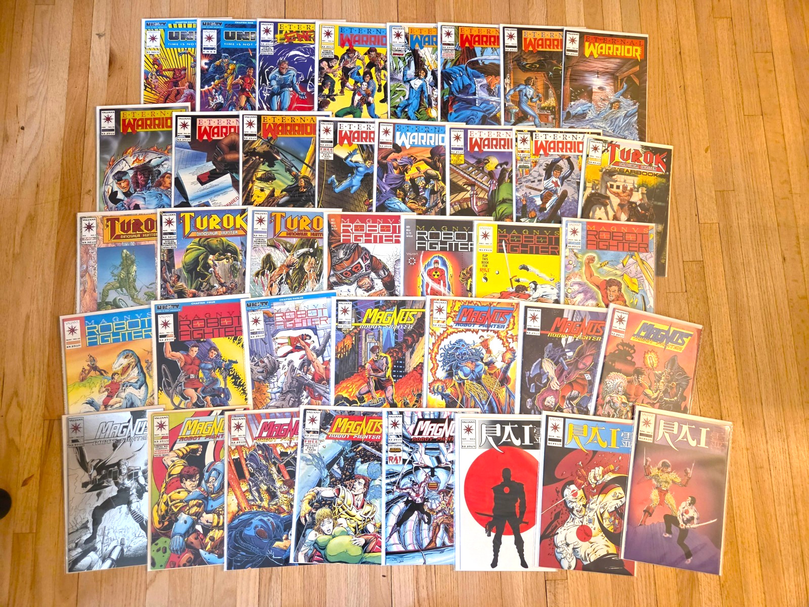 VALIANT COMIC LOT 172  UNREAD XO Manowar Turok Rai  Eternal Warrior Solar PLUS