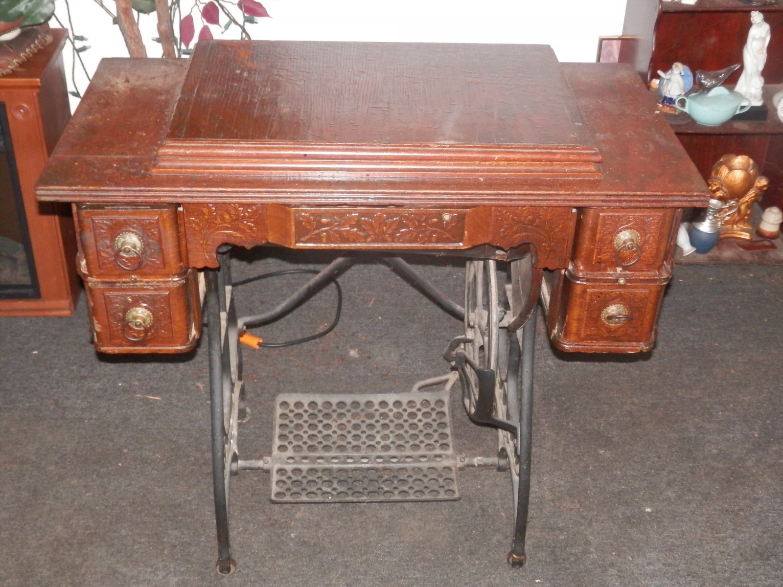 Vintage 1896 White Rotary Sewing Machine -  Serial Number: 1149983