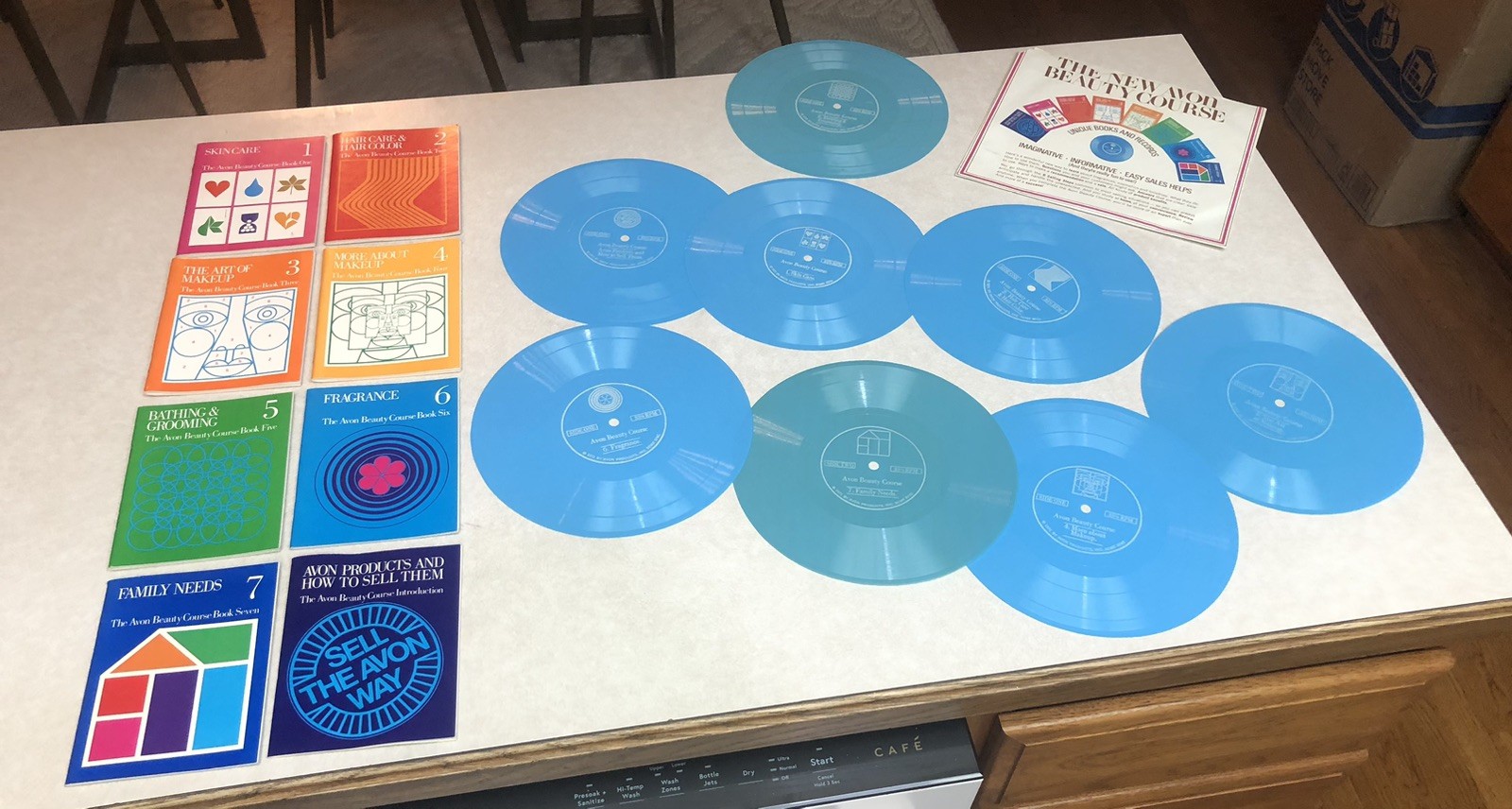Vintage 1971 Avon 8 Records And 8 Books Beauty Course Avon Saleswoman Rare