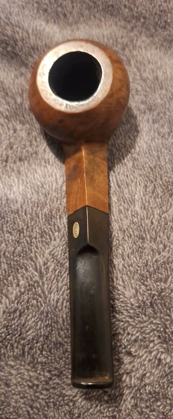 Vintage GBD International Pipe London England Shape 68 Diamond Shank Estate