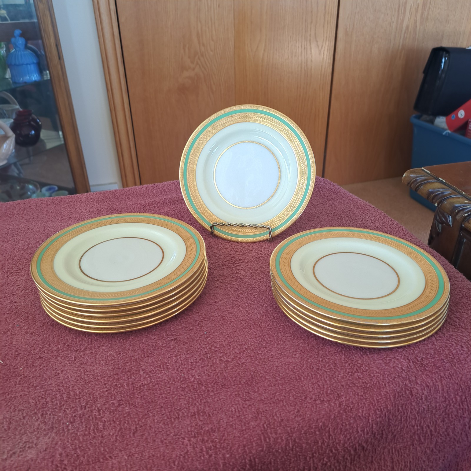 Lenox L.B. King & Company Detroit, Mi. 12 Heavy Gold & Green Dessert Plates