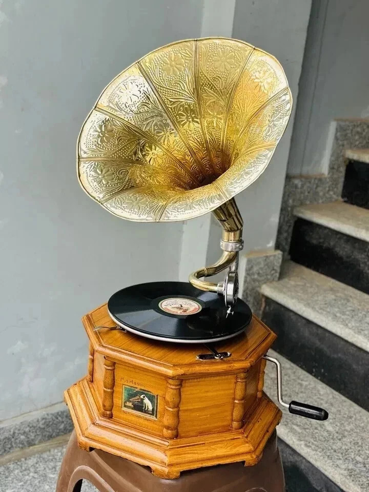 Vintage Style HMV Gramophone Phonograph with Brass Horn Antique Hand CrankRecord