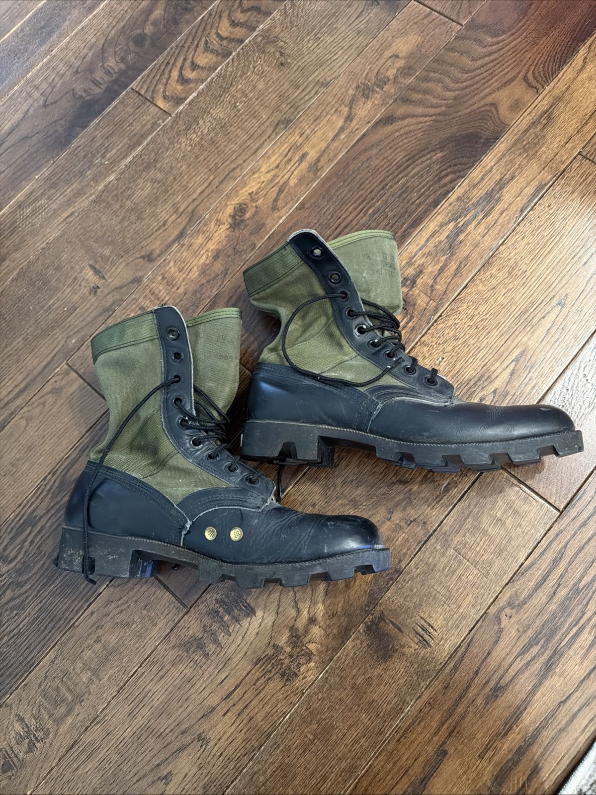 US Vietnam Era Jungle Boots Combat Size 8.5  Spike Protect Genesco Mfg
