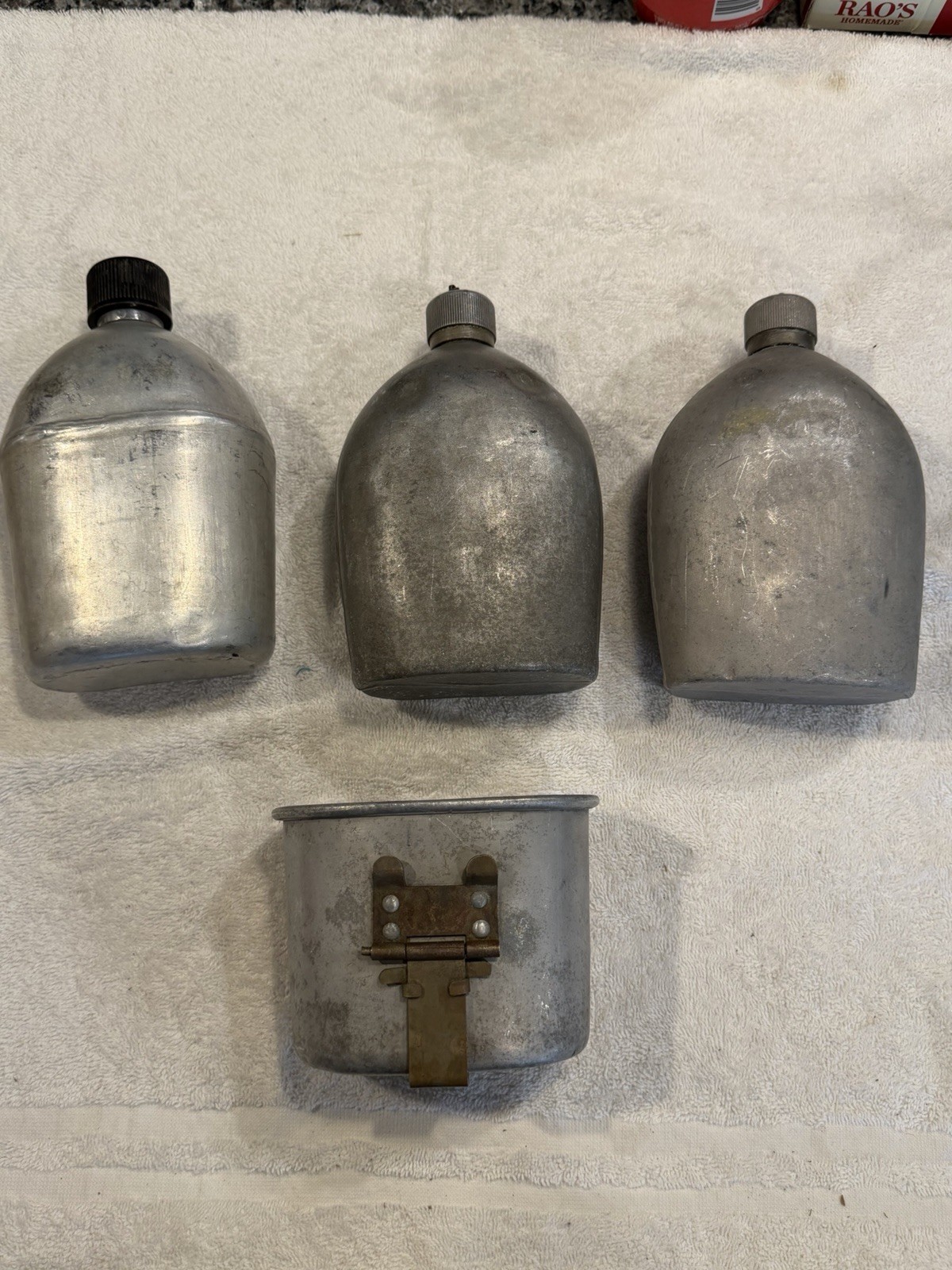 Vintage WW1 & WW2 US Army Canteens And Cup 1918 Lot Of 3
