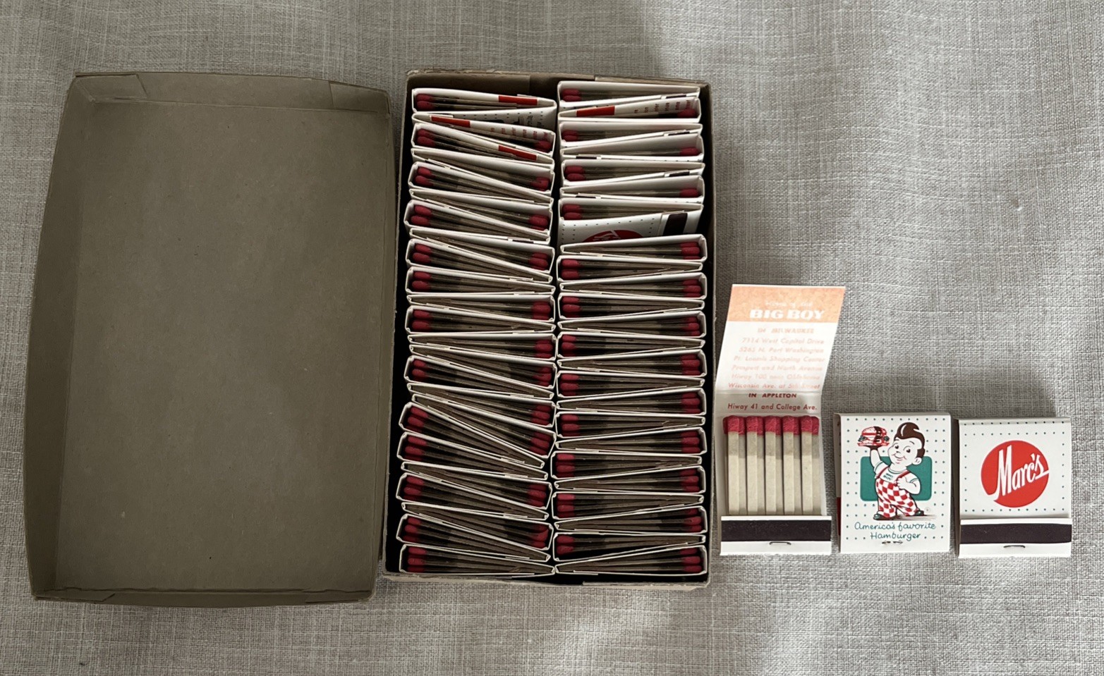 Vintage Marc’s Big Boy Restaurant Milwaukee Unstruck Matchbooks lot (box) of 50