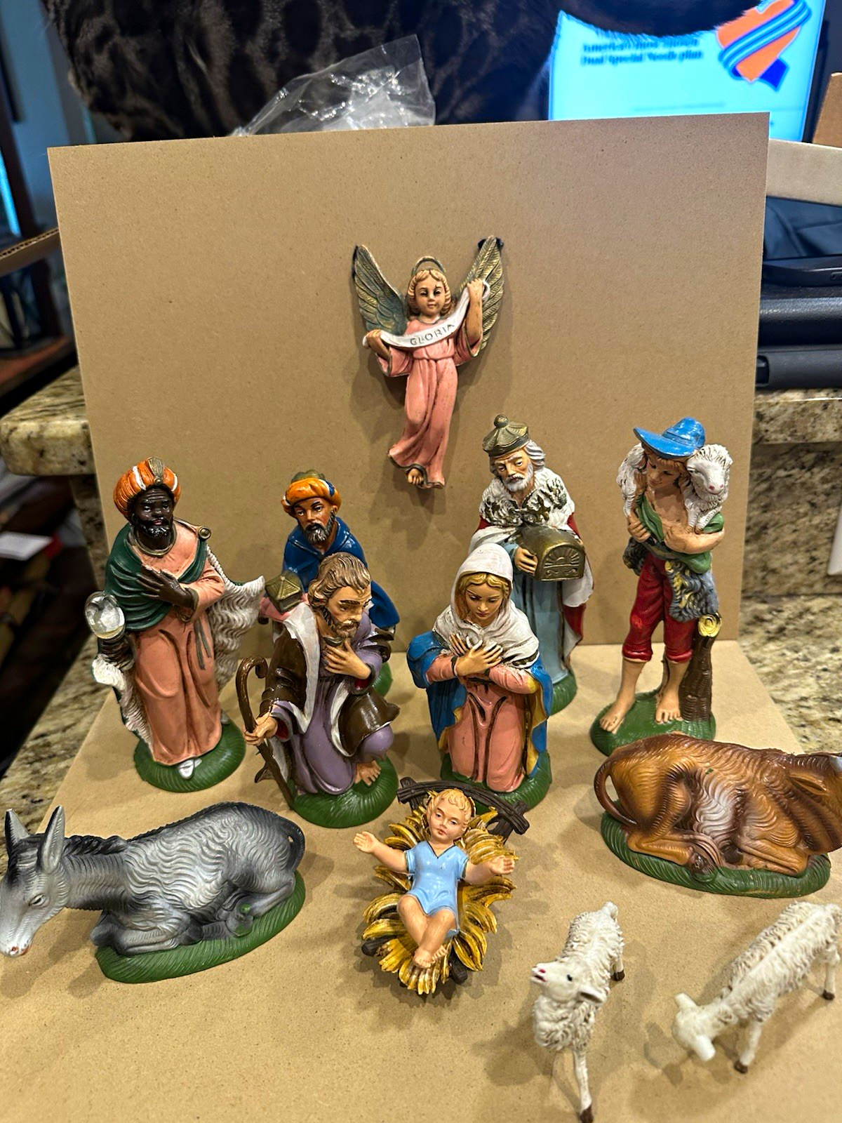 Hand Painted from Italy. Complete Resin Nativity Set. 12 Pieces. Great Shape