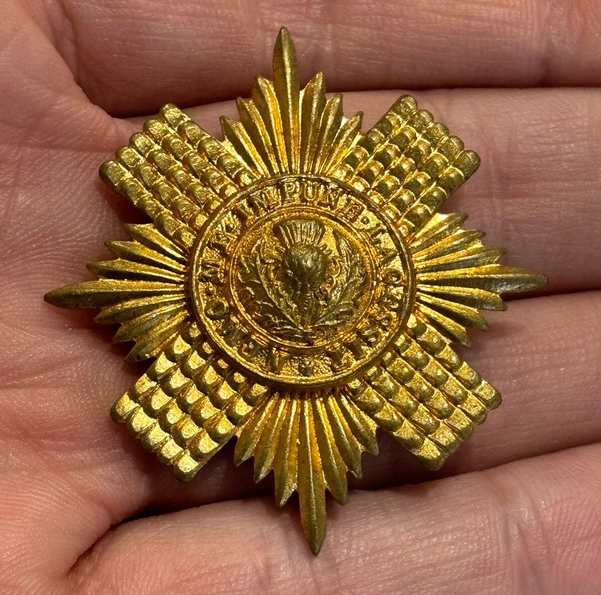 WW2 WWII Era British Army Scots Guards Cap Hat Badge Military Insignia