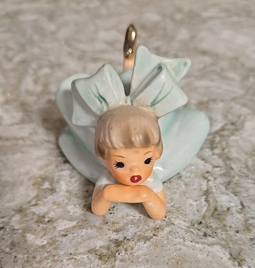 Vintage Inarco Big Bow Girl - Japan 1963 Green Dress Bloomer Girl Figurine E1059