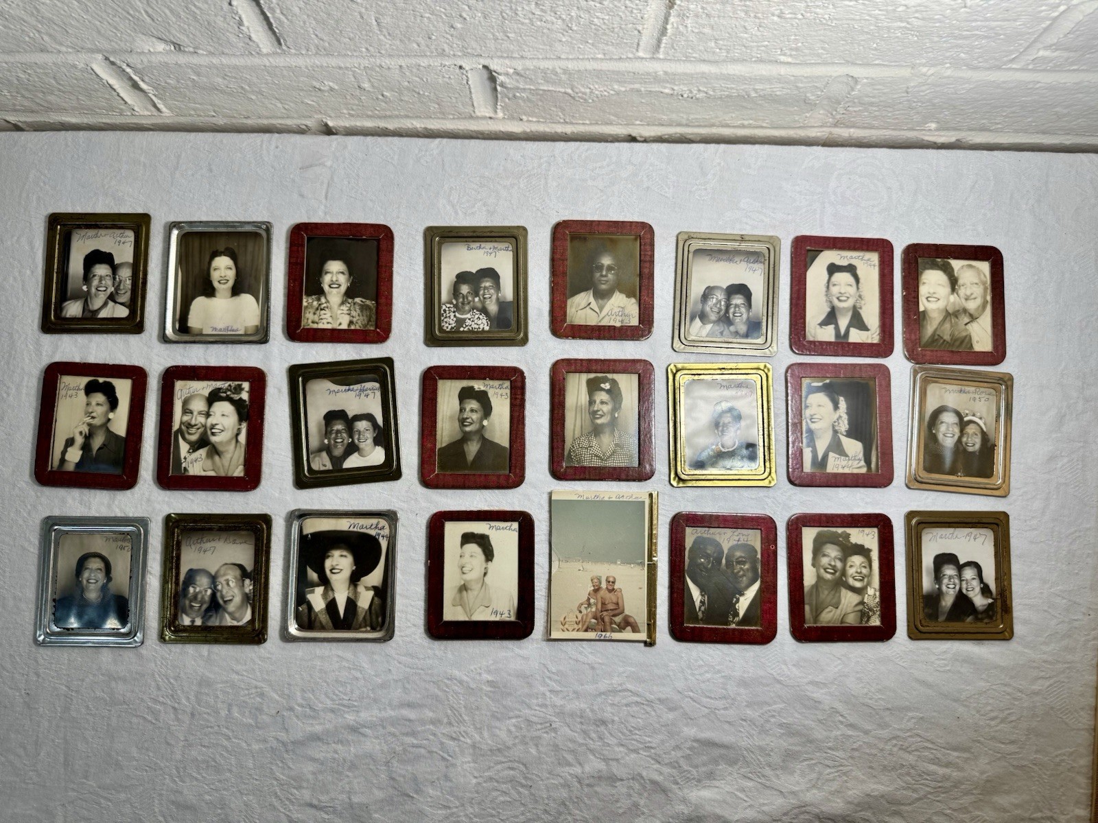 24 VTG Photos Photomatic Booth 1930s 1940s Grandmacore Family Archive NYC Kitsch