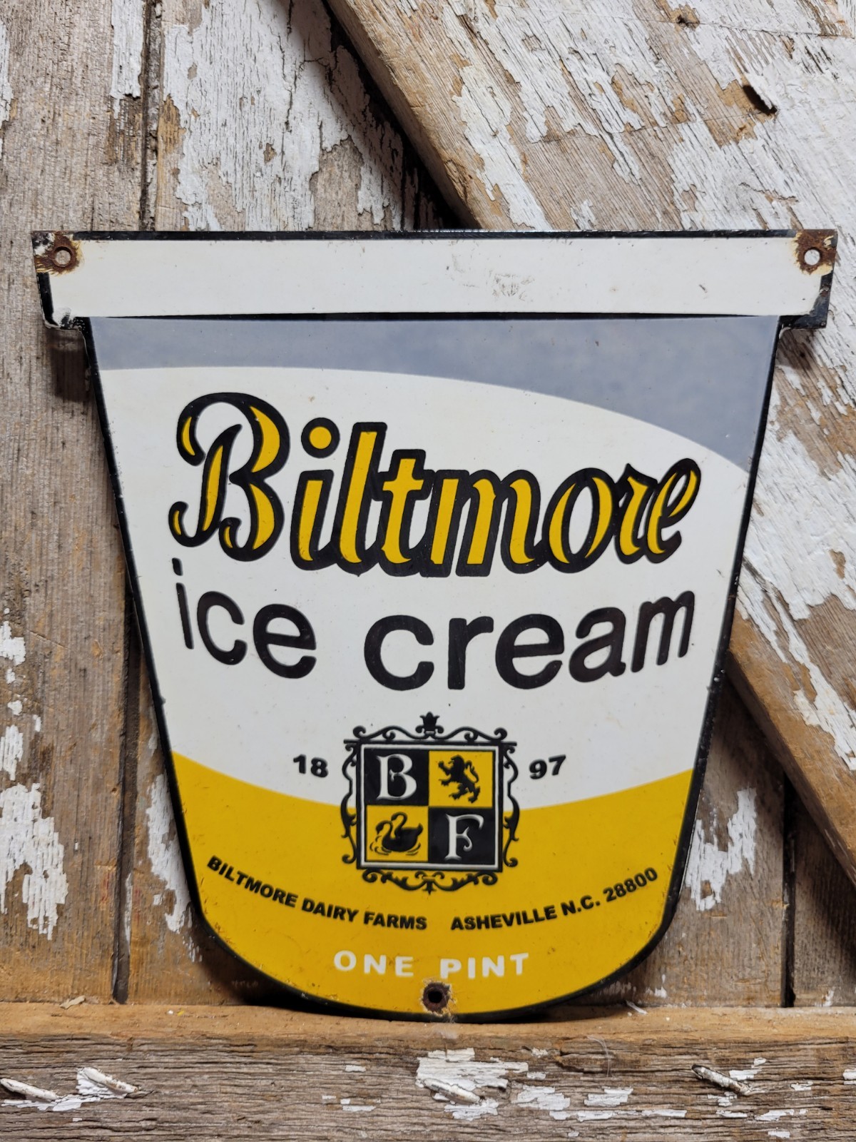 VINTAGE BILTMORE PORCELAIN SIGN ASHEVILLE NC DAIRY FARM ICE CREAM CREAMERY MILK