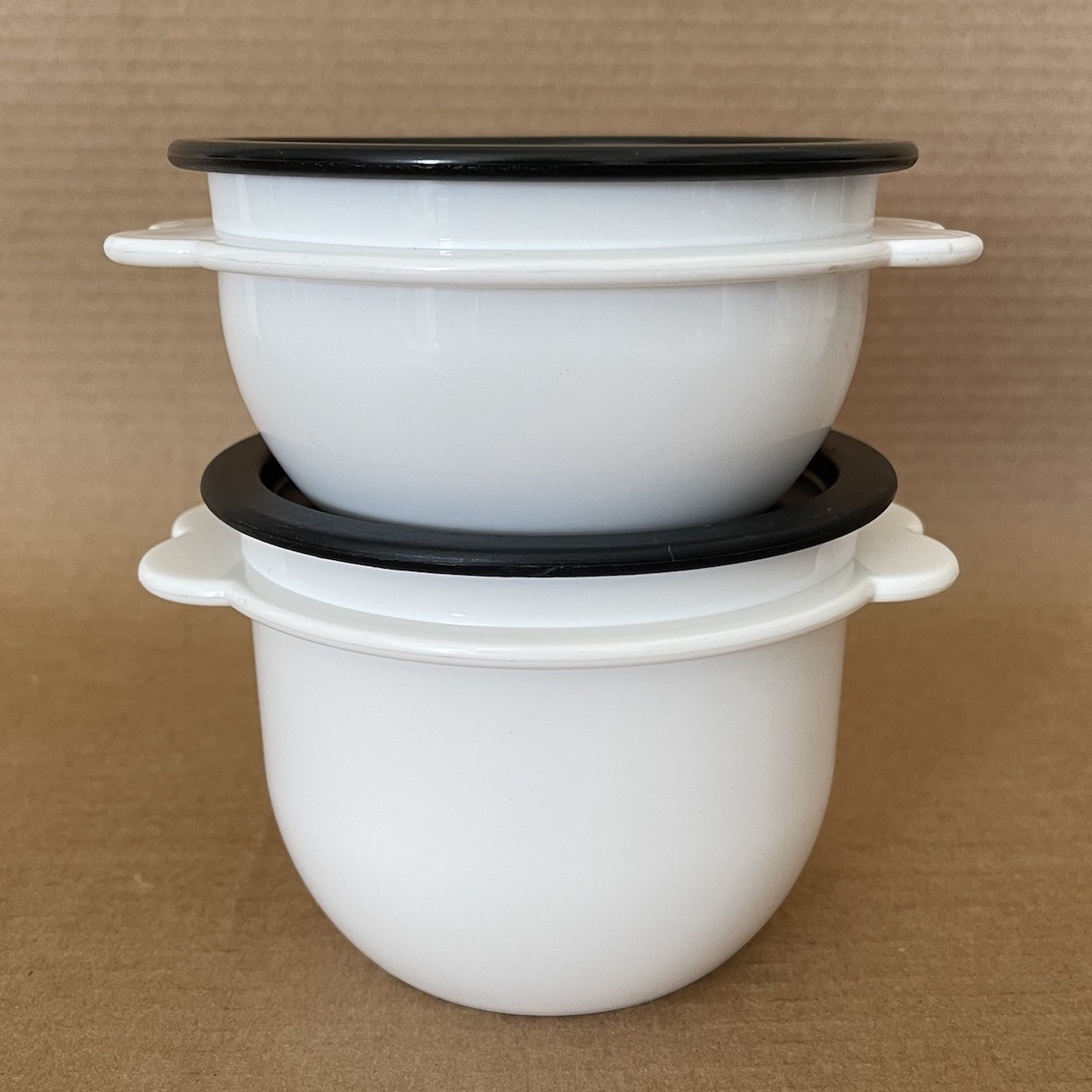 Tupperware Butterfly Bowls (Set of 2) White #2513 + #2514 Black One Touch Seals