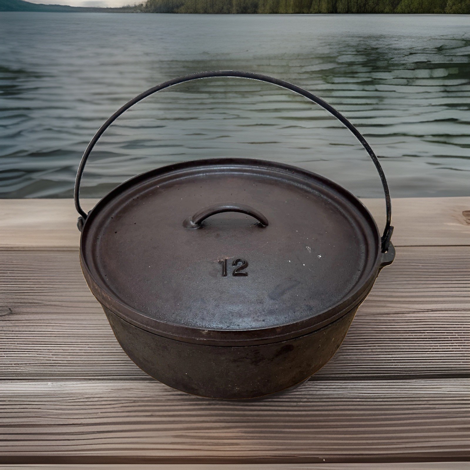 Vintage Unmarked Lodge #12 CO D USA Cast Iron Pot Camp Dutch Oven / 3 Footed Lid