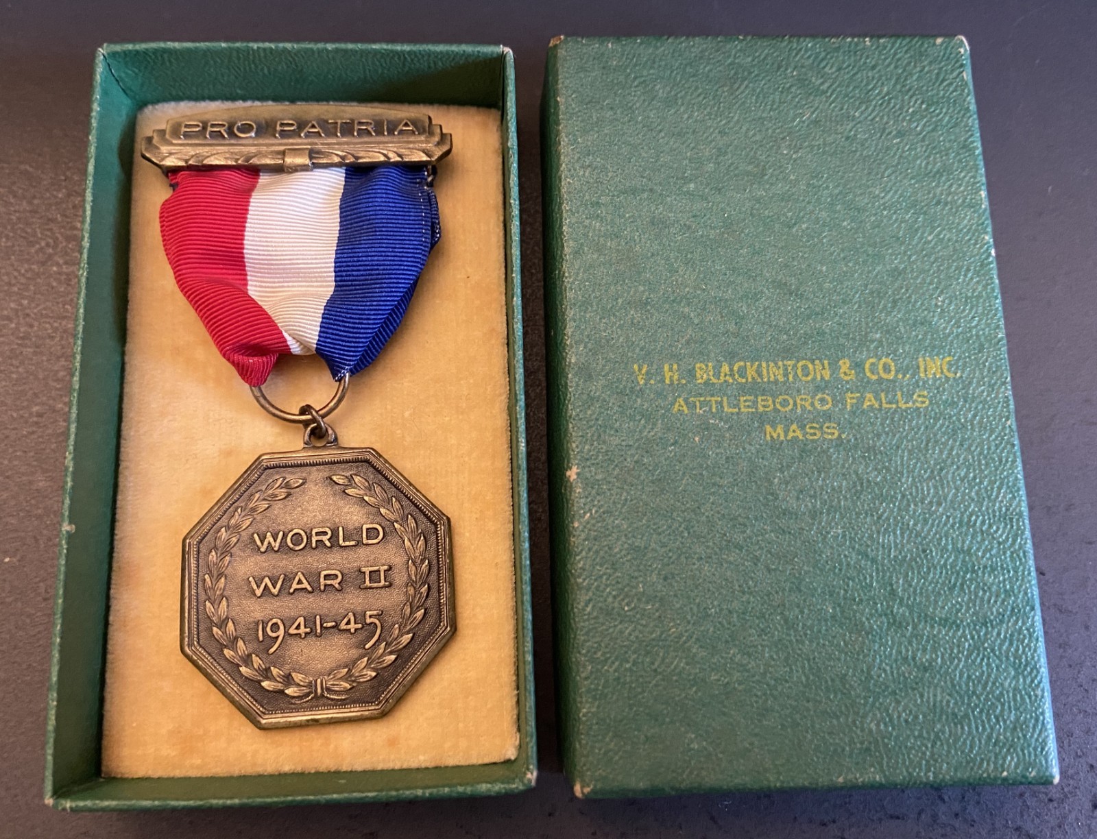 Rare WW2 Local Service Victory Medal - Hayward-Schuster Mills, MA - In Orig Box
