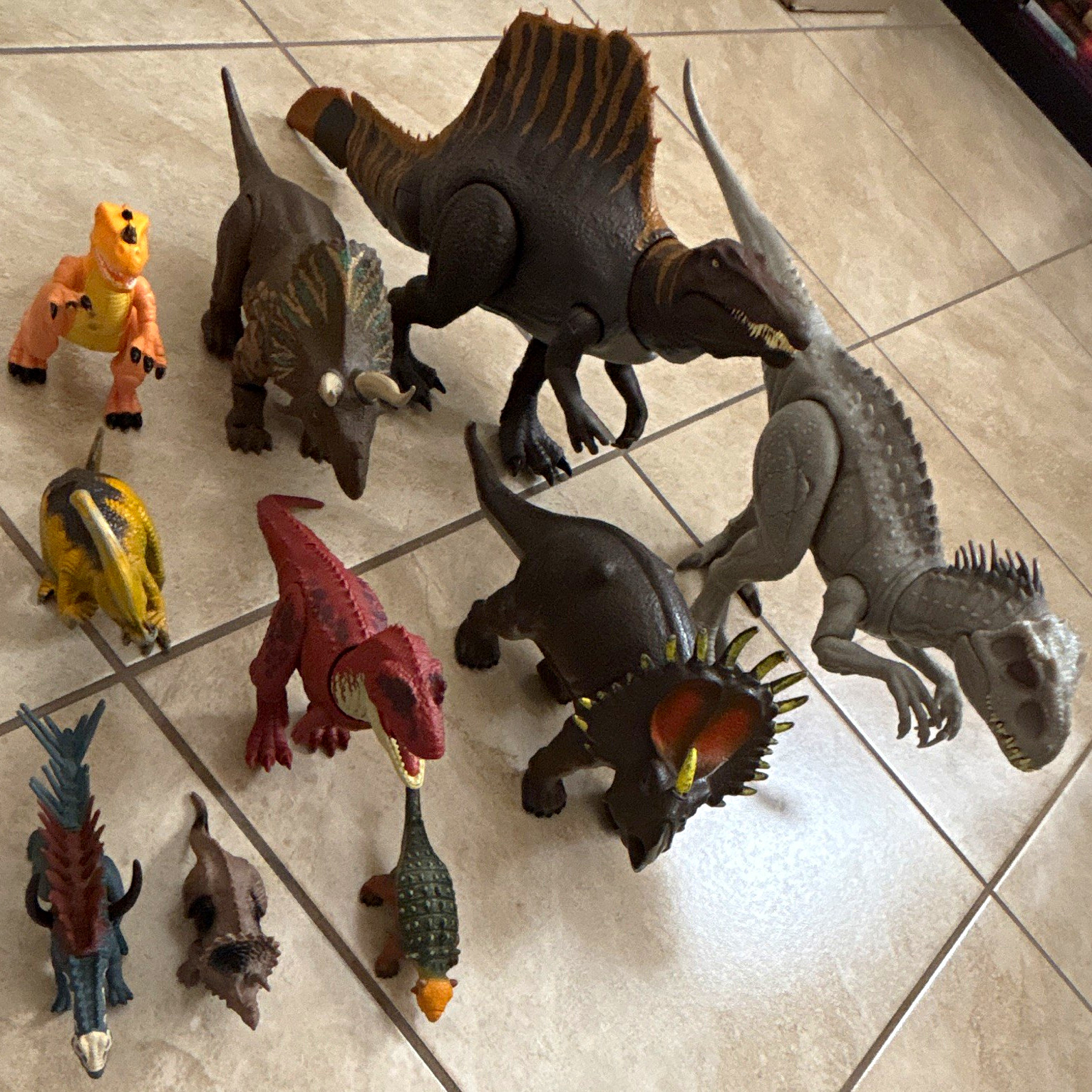 Lot of Jurassic World Rebirth Dinosaurs- Mixed 10 Dinosaur Toy Figures WORKS -T1