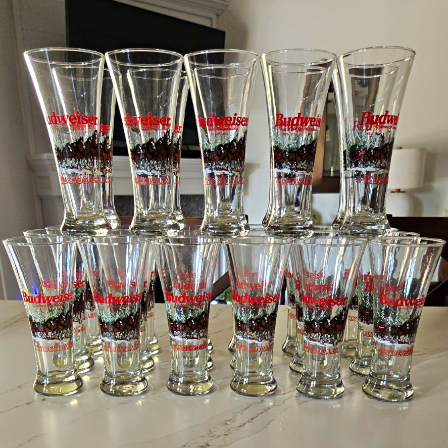 (28) Vintage Bud Clydesdales Pilsner Glass Lot 1989 & 1996 Winter Horses