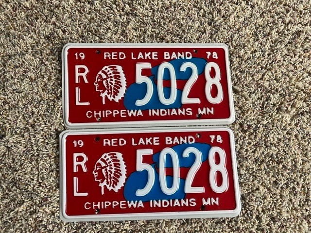 1978 RED LAKE BAND CHIPPEWA INDIANS TRIBAL LICENSE PLATE SET MINNESOTA RL 5028