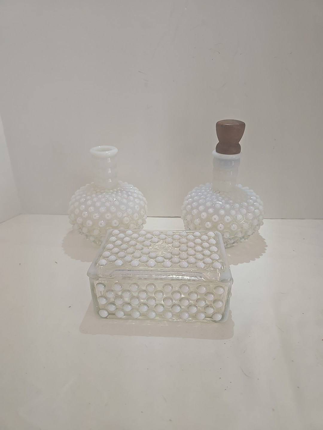 Vtg Fenton Opalescent Hobnail Moonstone Perfume Bottle X2 & Trinket Dish Vanity 