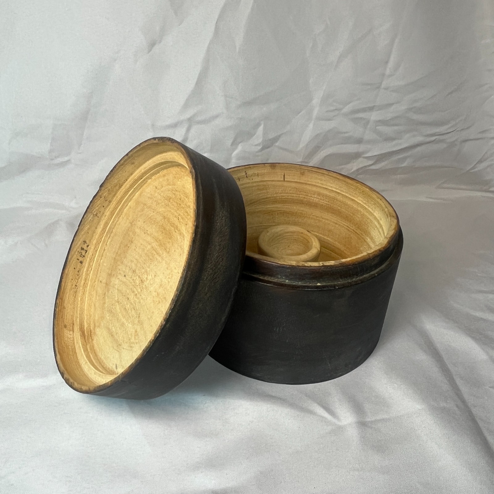 Antique Victorian Men's Collar Box Dark Brown Wood Round Storage c1900