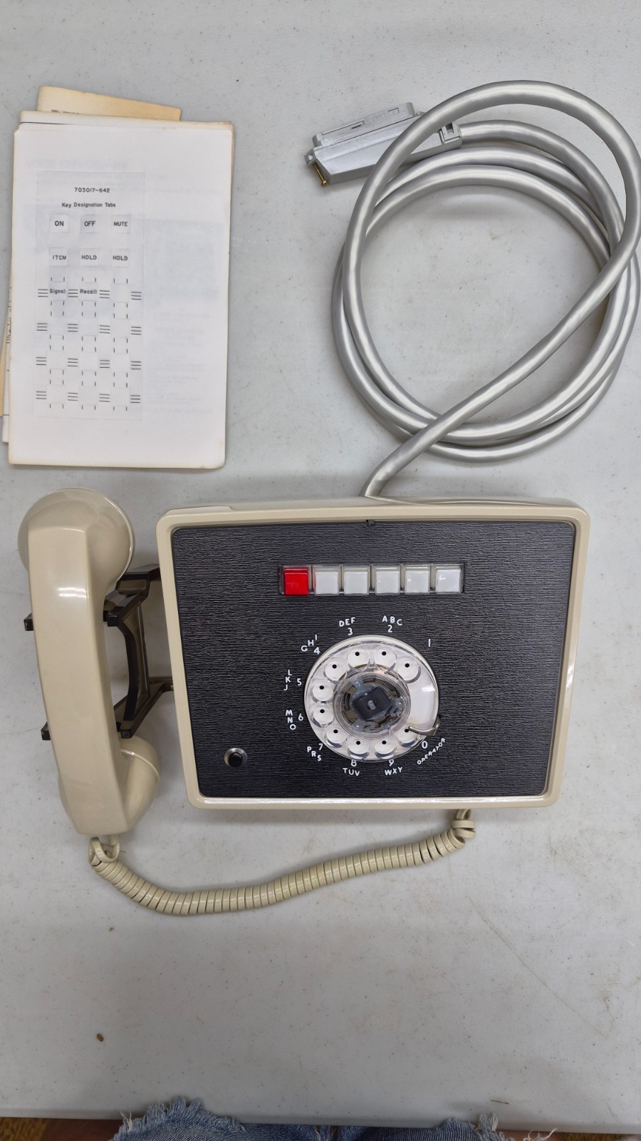 Comdial vintage 6-Button Multi-Line Office Phone 0864-AS-NW-046S *Rare*