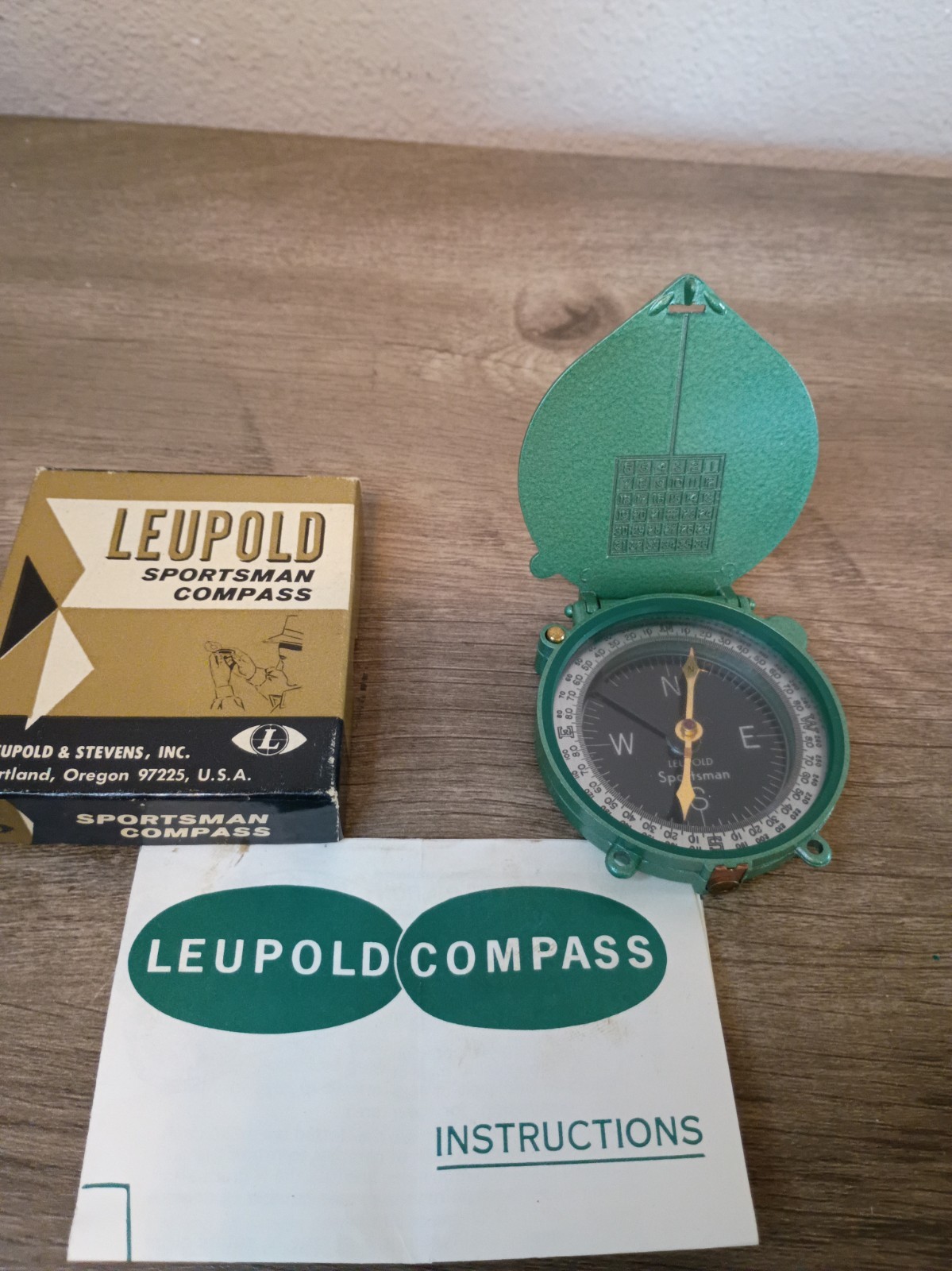 Vtg 1950s NOS Leupold and Stevens Instruments Sportsman Compass Portland Oregon