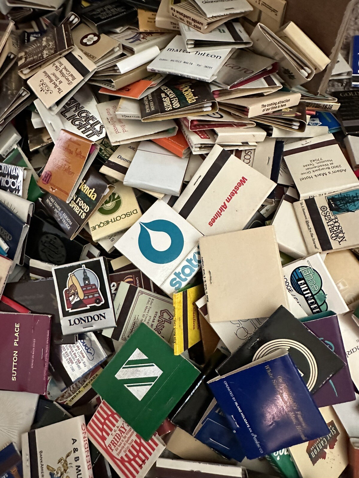 Matchbooks See Pics Full & Unstruck Condition Freshest Batch 60 Lot - Vintage