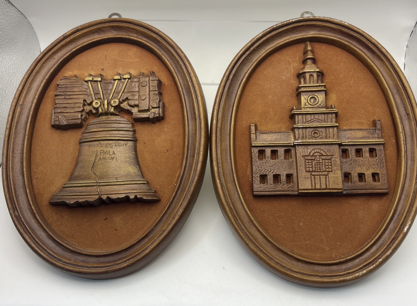 Vtg Set of 2 Sexton Liberty Bell and Independence Hall Wall Hanging Cast Metal