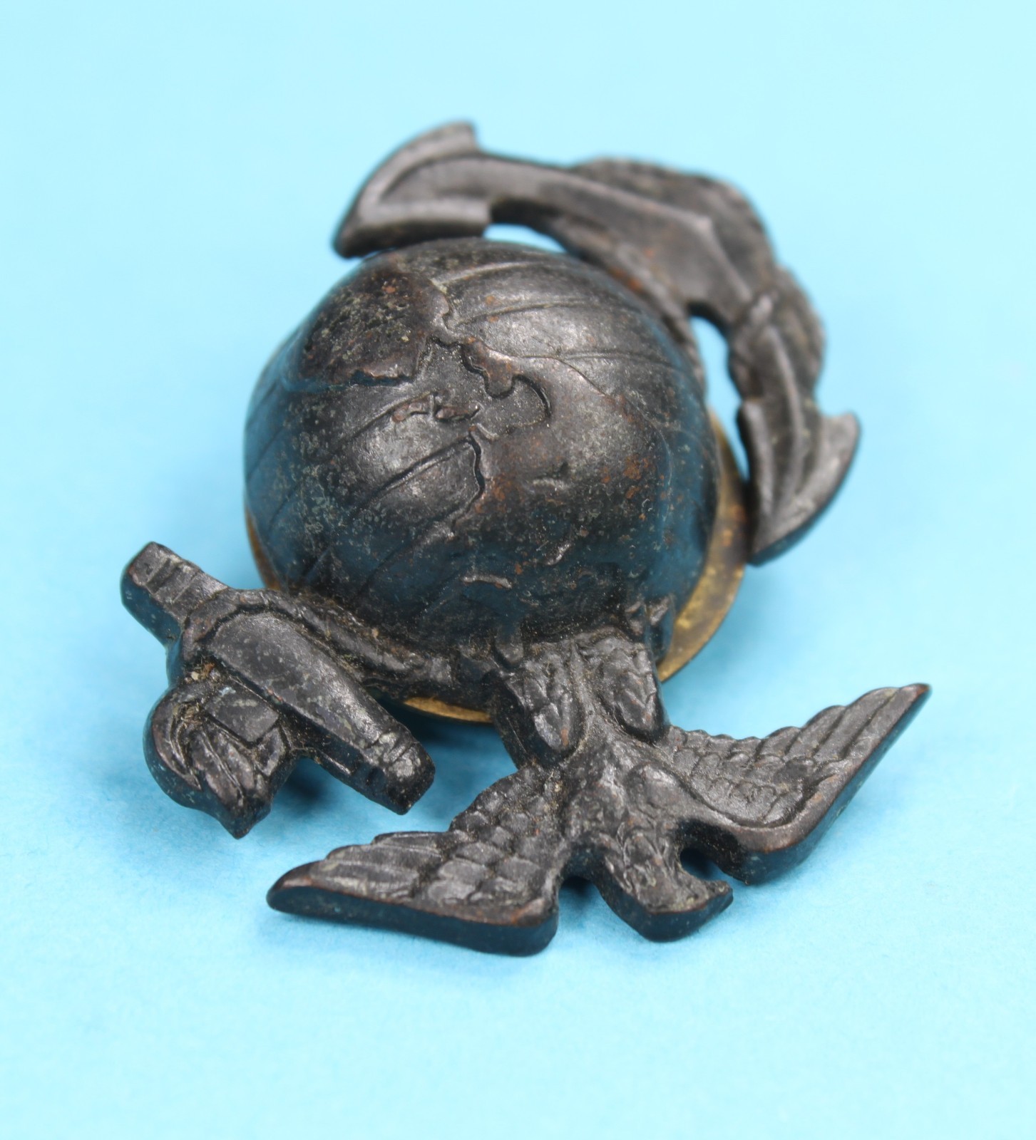 WW1 USMC Cap Badge ~ Enlisted ~ Screw back