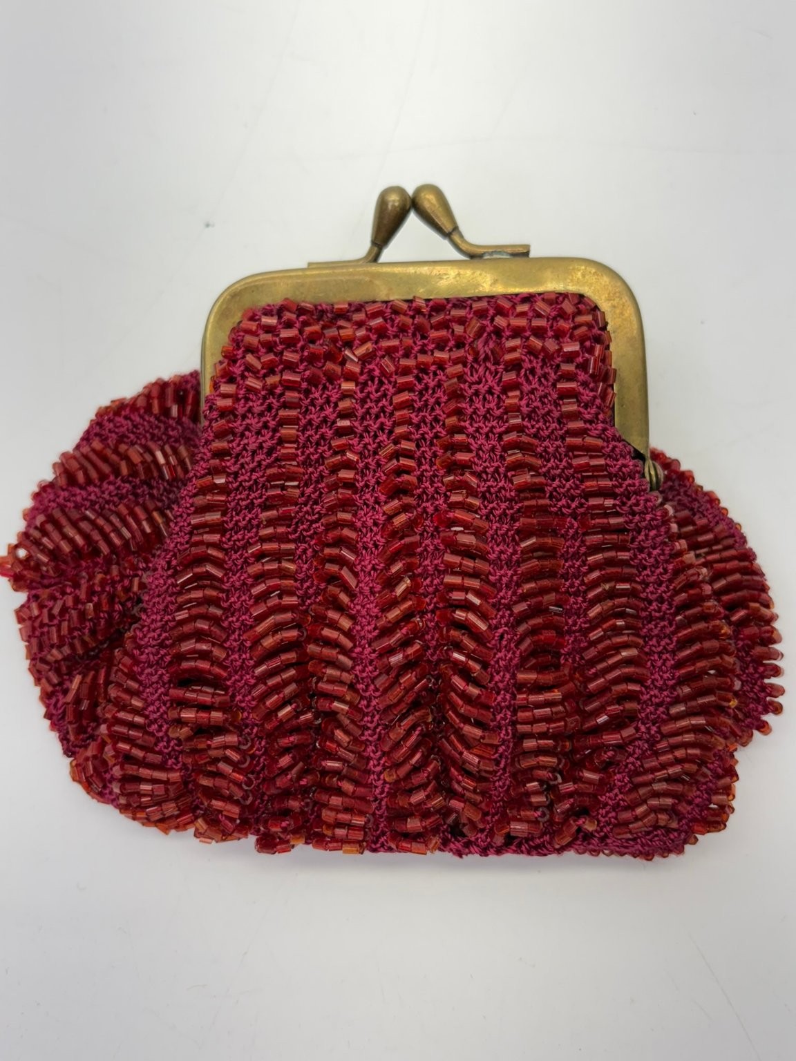 Vintage 1950s Christian Livingston Red Beaded Crochet Kiss-Lock Coin Purse
