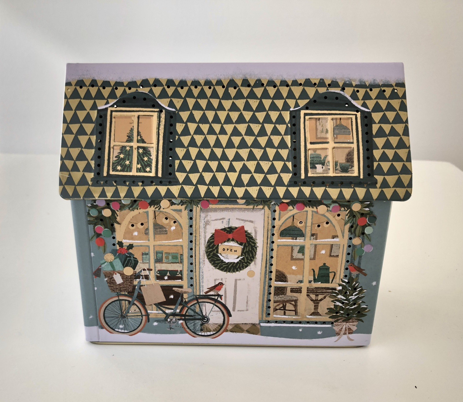 M & S Collectible Christmas Tin-plate Style Tea Shop Lights-Up