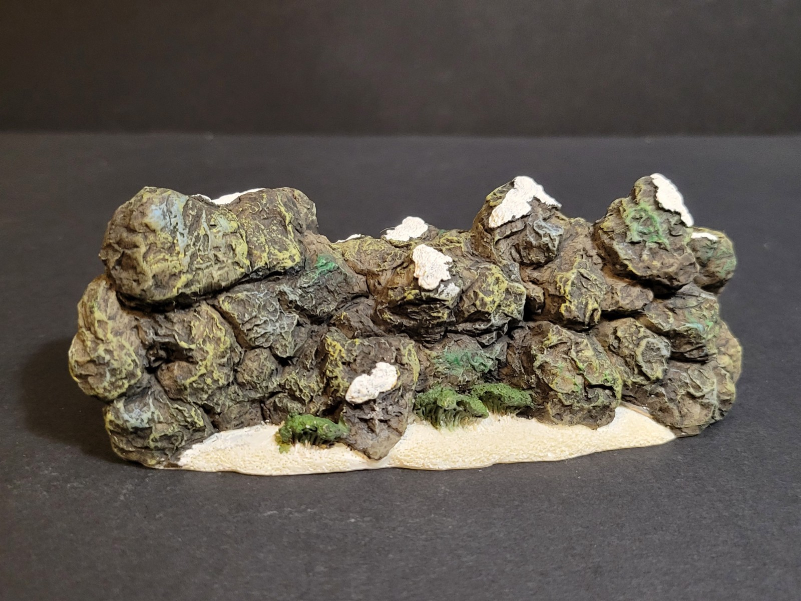 Holiday Time Santas Workbench Christmas Village Stone Wall Fence Rock