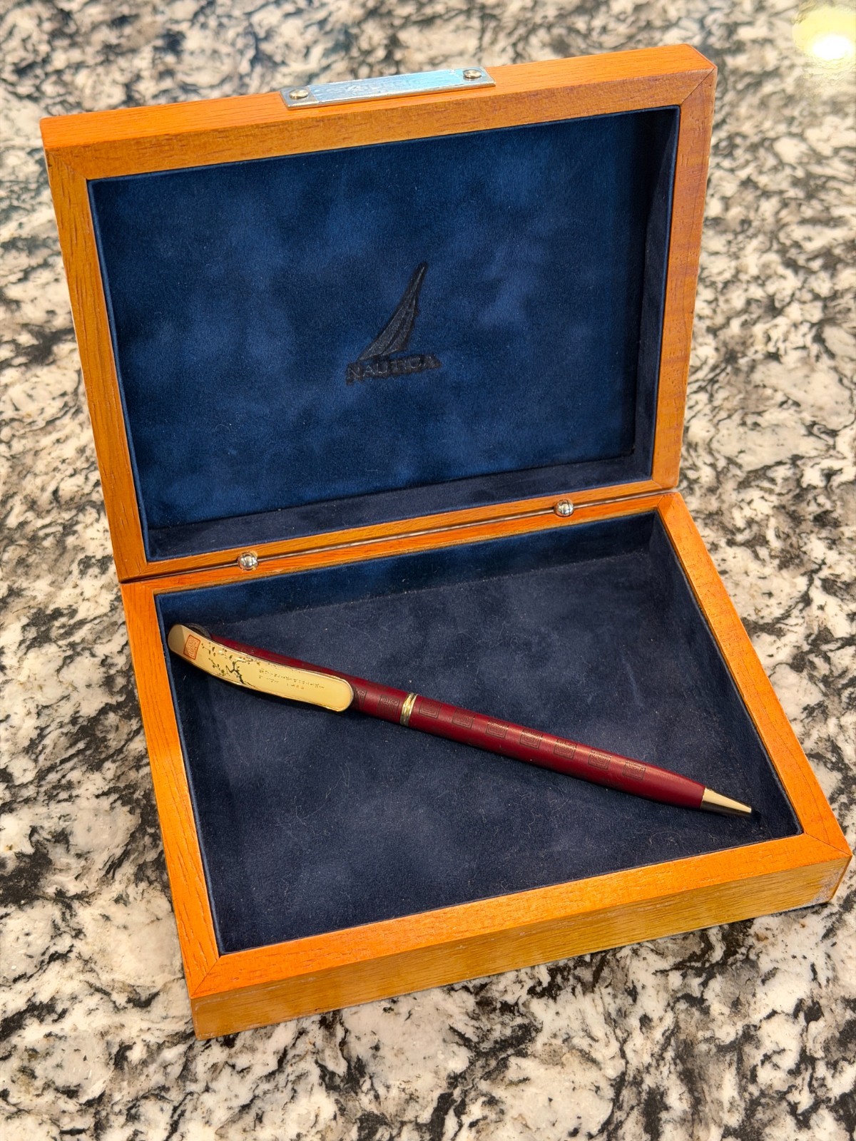 Vintage Chinese Collectible Pen - Taipei National Palace Museum - & wooden box