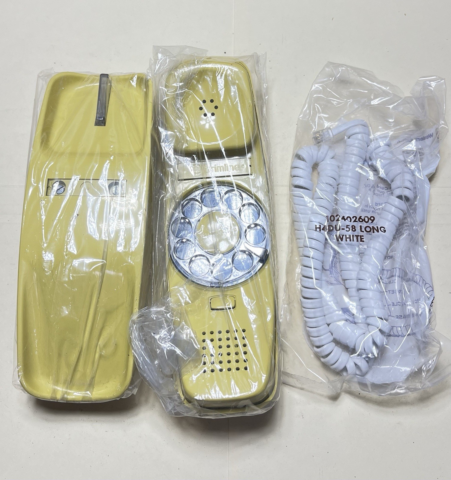 NOS BELL SYSTEM Western Electric Trimline Yellow  Desktop  Phone W/white Cord