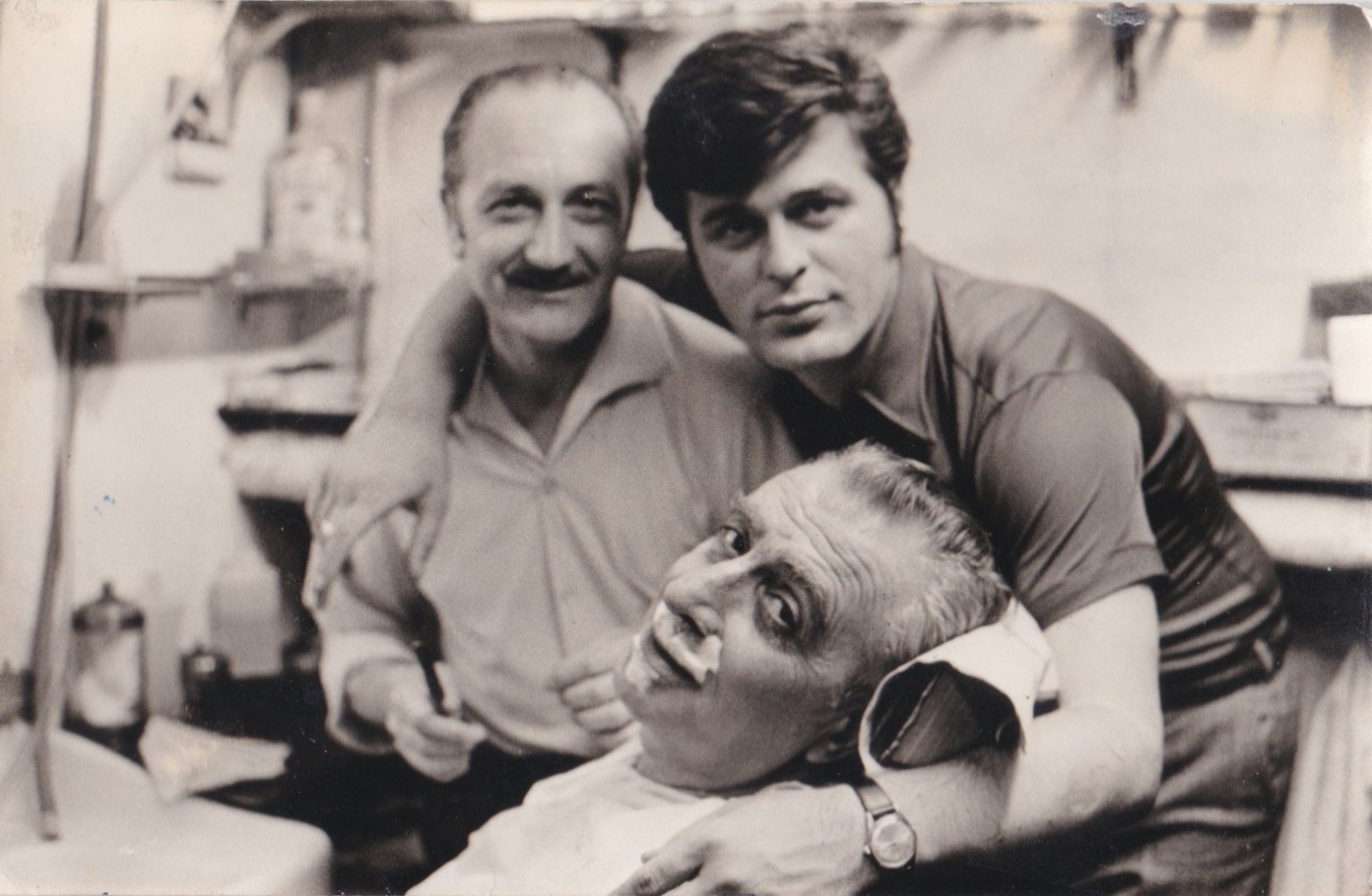 Vintage photo - Barber shop three-way - Affection and eroticism - Gay interest