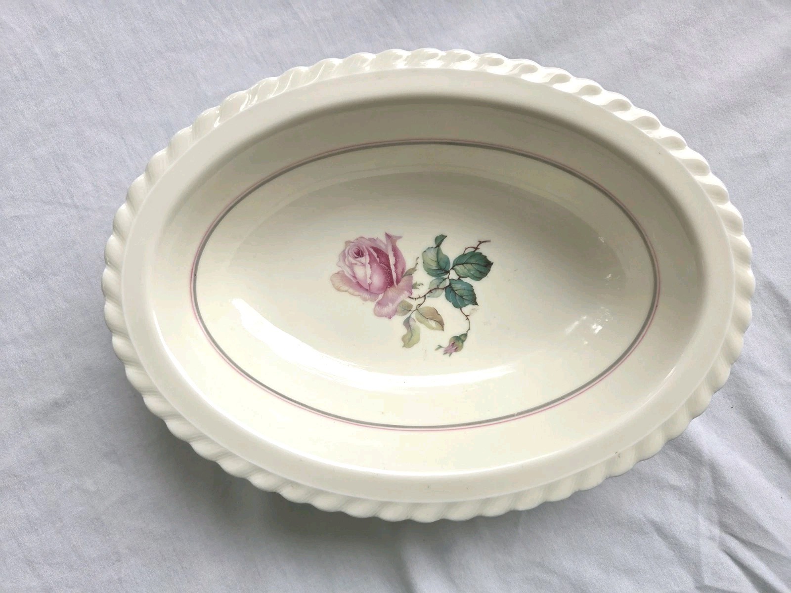 Vtg Porcelain Oval Bowl Cream 10x7.5 T.K. Thum Puritan Pattern Germany Scalloped