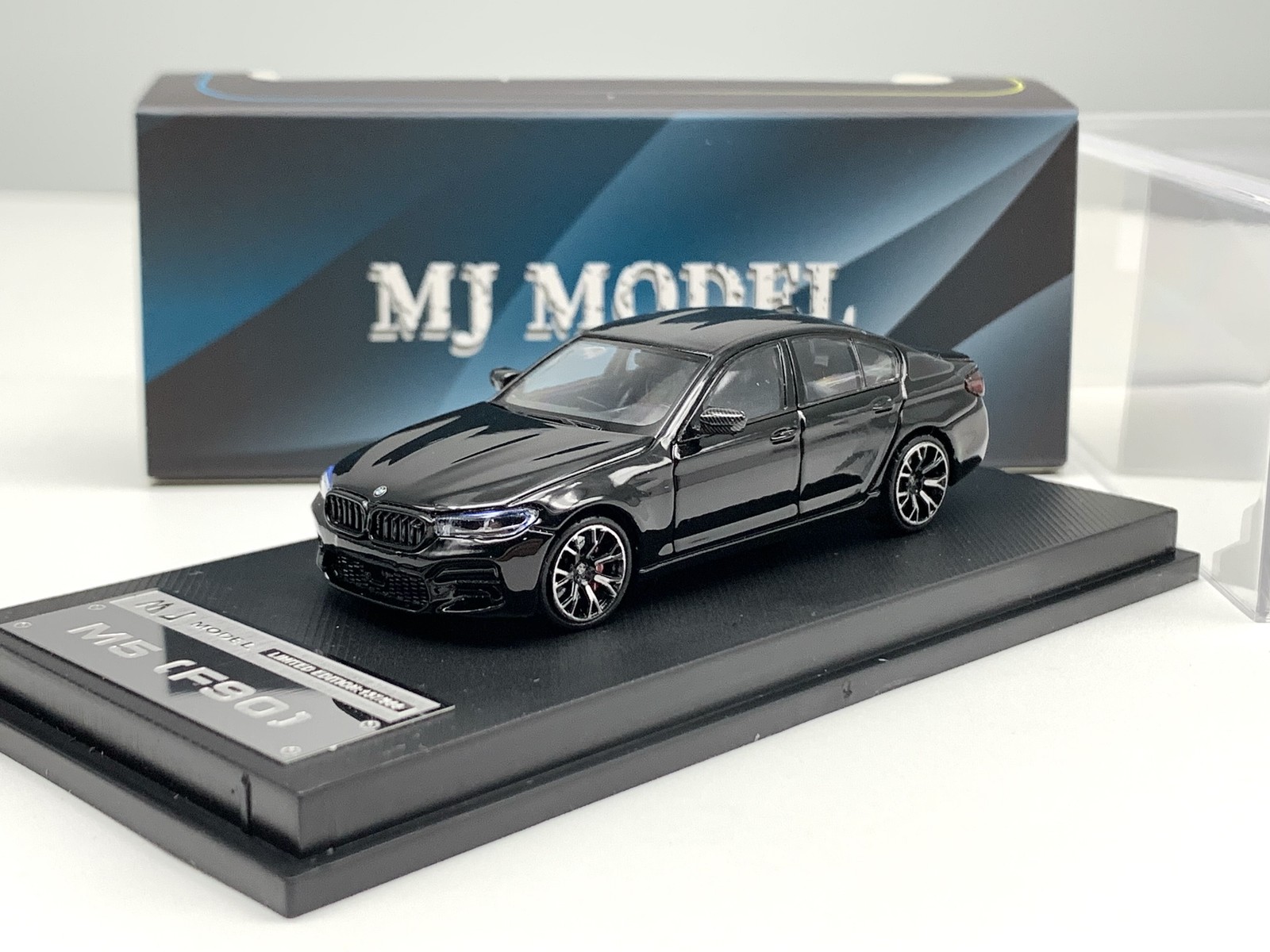 1:64 M5 F90 Black Alloy Diecast Model Car Sedan Collection Miniature Car
