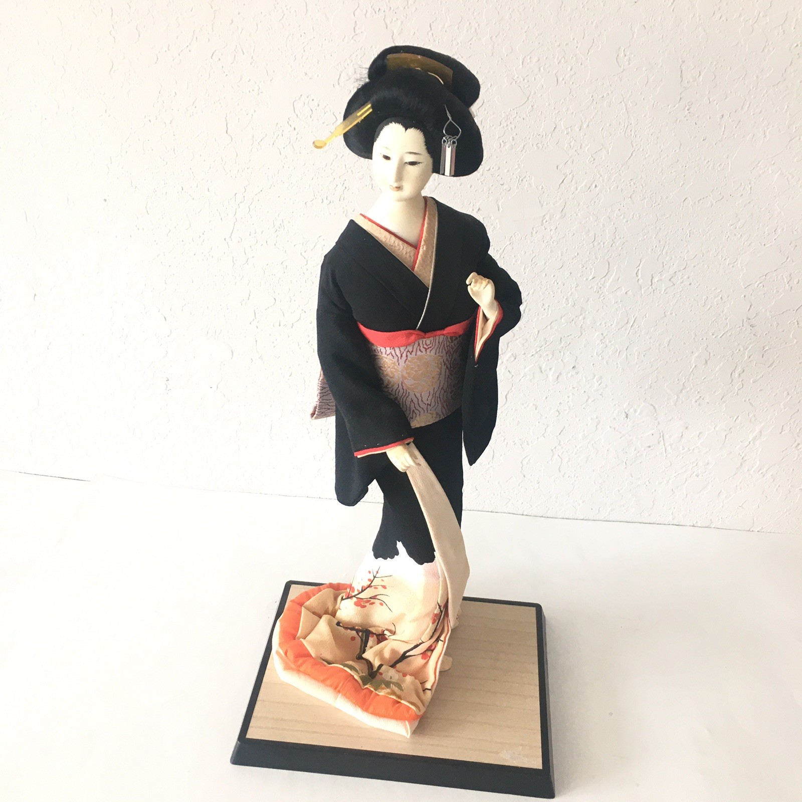 Vintage 17” Japanese Sato Hakata Collectible Geisha Holding Cherry Blossum Doll