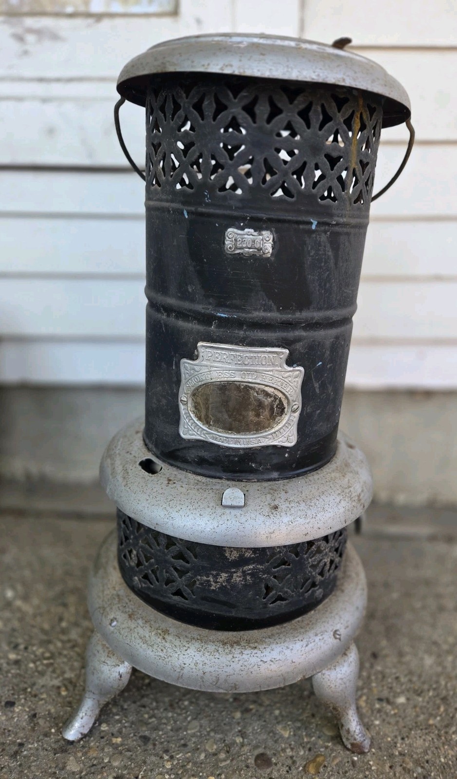 Vintage Perfection Oil Kerosene Heater Model No. 230-C  Made In U.S.A.