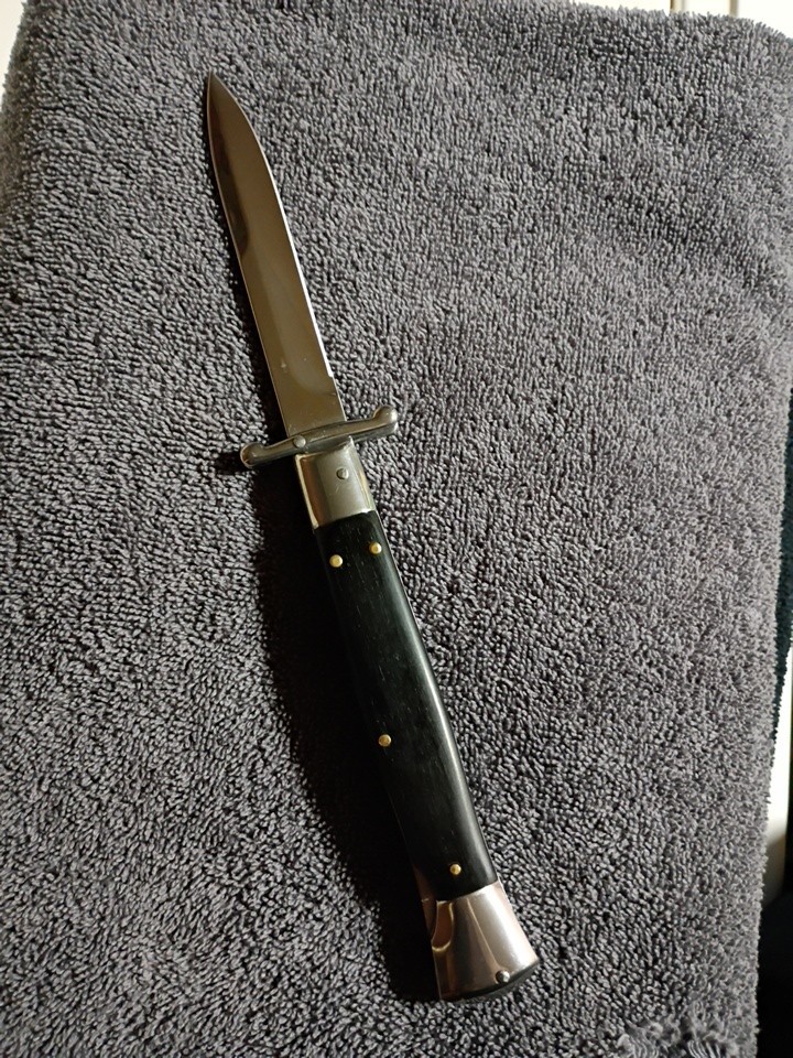 Vintage Italian  Manual Swing Guard Knife