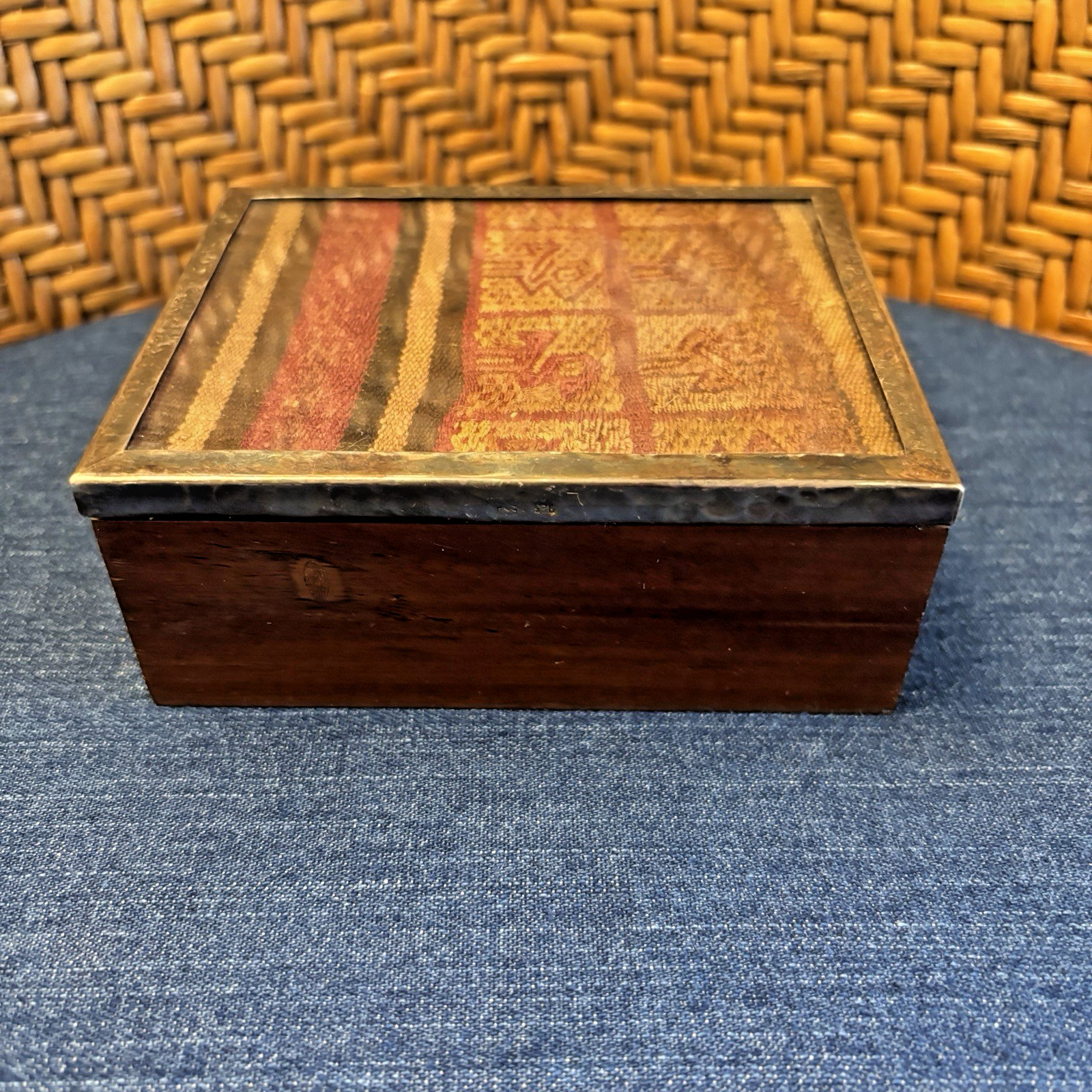 VTG Peruvian Wood Trinket Box Jewelry Sterling Rim Chancay Textile Glass Top