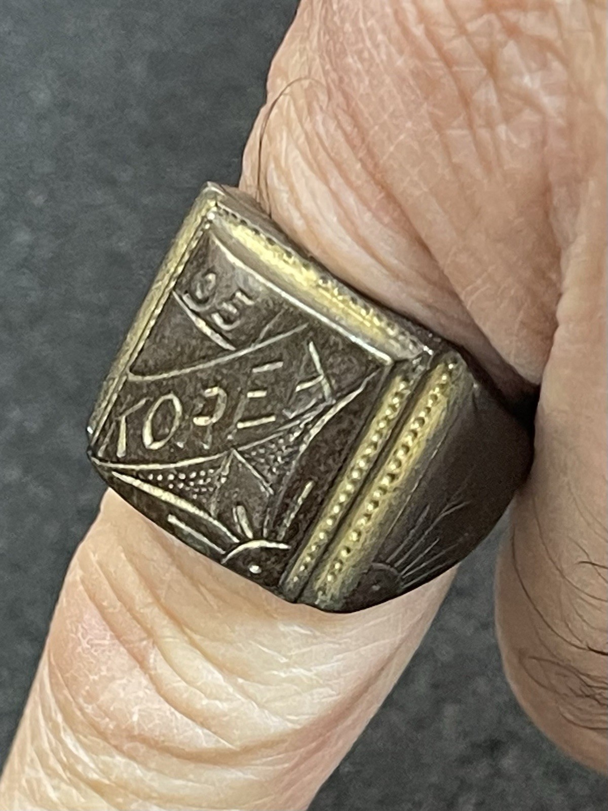 Vintage Korean War Sweetheart / Military Ring - KOREA 1951 (TJ1610)