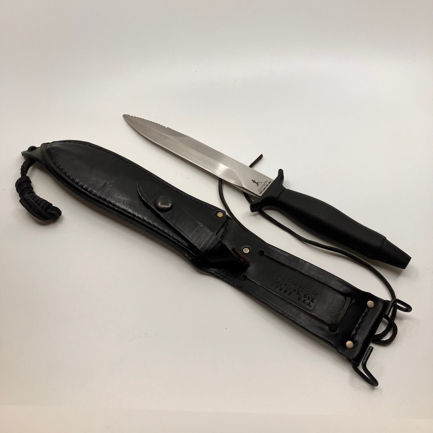 Vintage Gerber Command II 007398 Tool Steel USA Fixed Blade Knife Leather Sheath