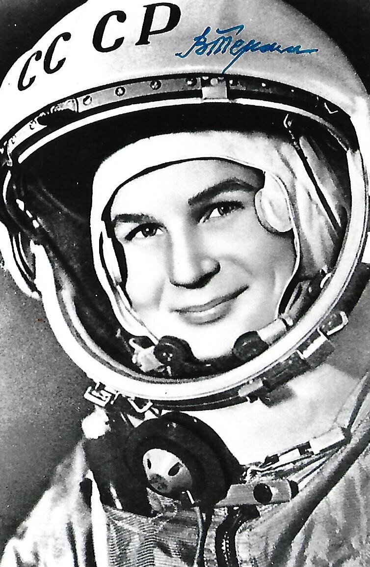 Valentina Tereshkova signed/auto 4x6 photo USSR Cosmonaut Space Rare COA LOOK