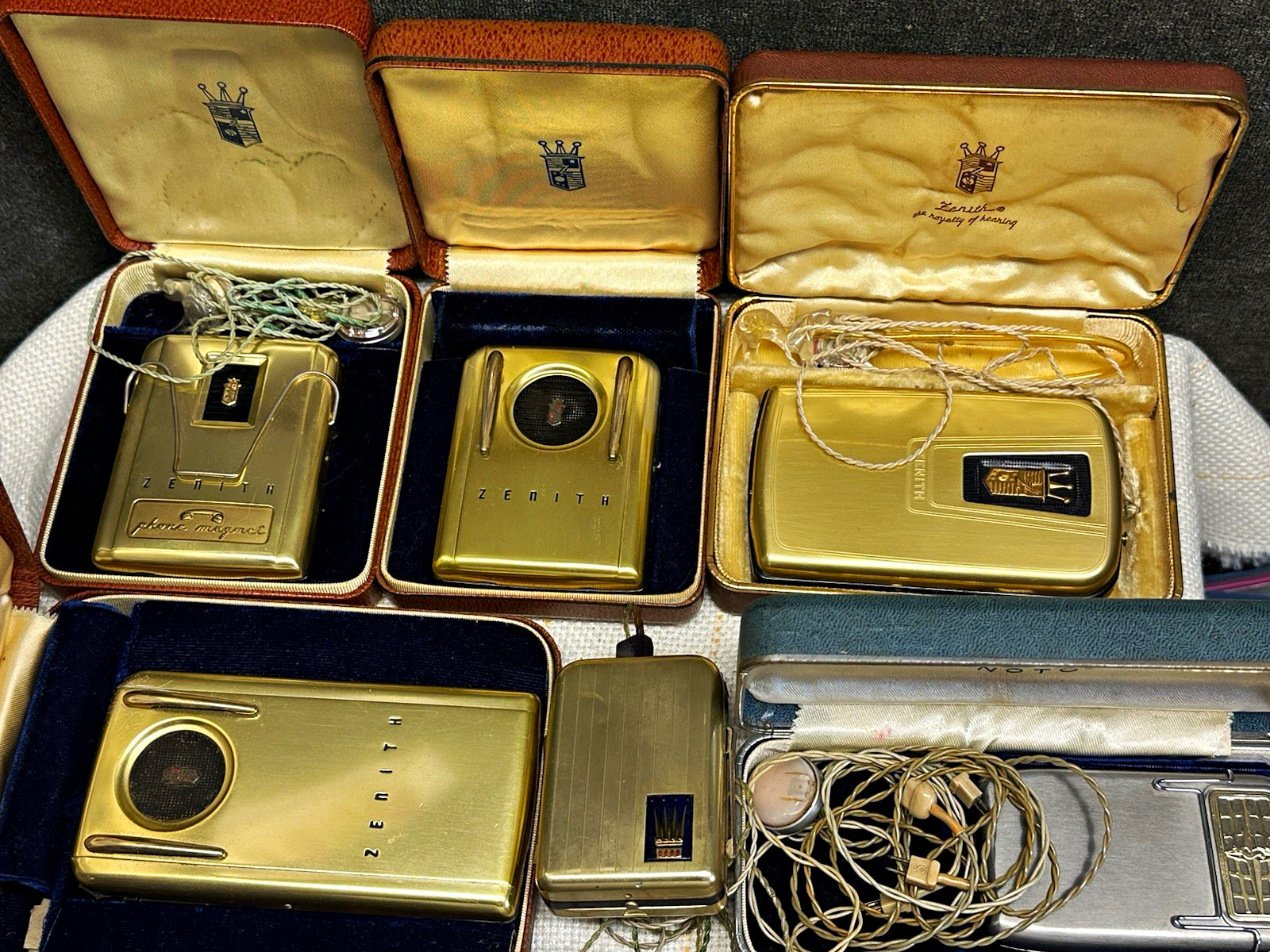 Vintage Lot Hearing Aids Zenith with Boxes Nice Condition Sonotone