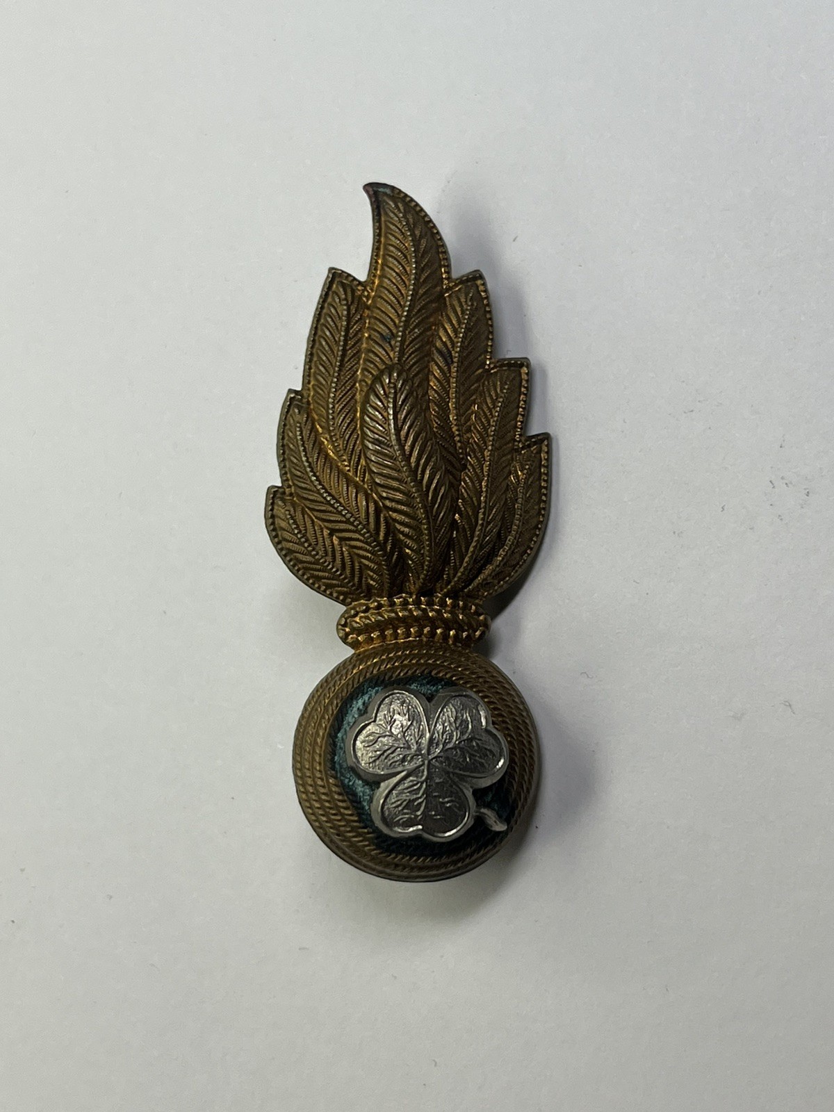 Royal Irish Fusiliers Reserve Regiment Boer War Cap Badge c1900-01 Shamrock