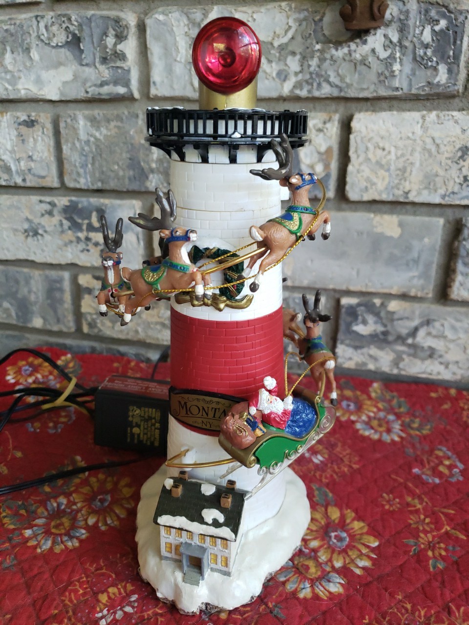 Mr Christmas Holiday Light House Table Top Revolving Beacon