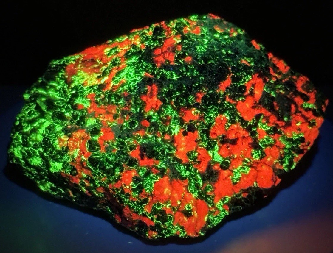STRIKING Willemite, Calcite, & Franklinite Fluorescent Mineral Specimen - NJ
