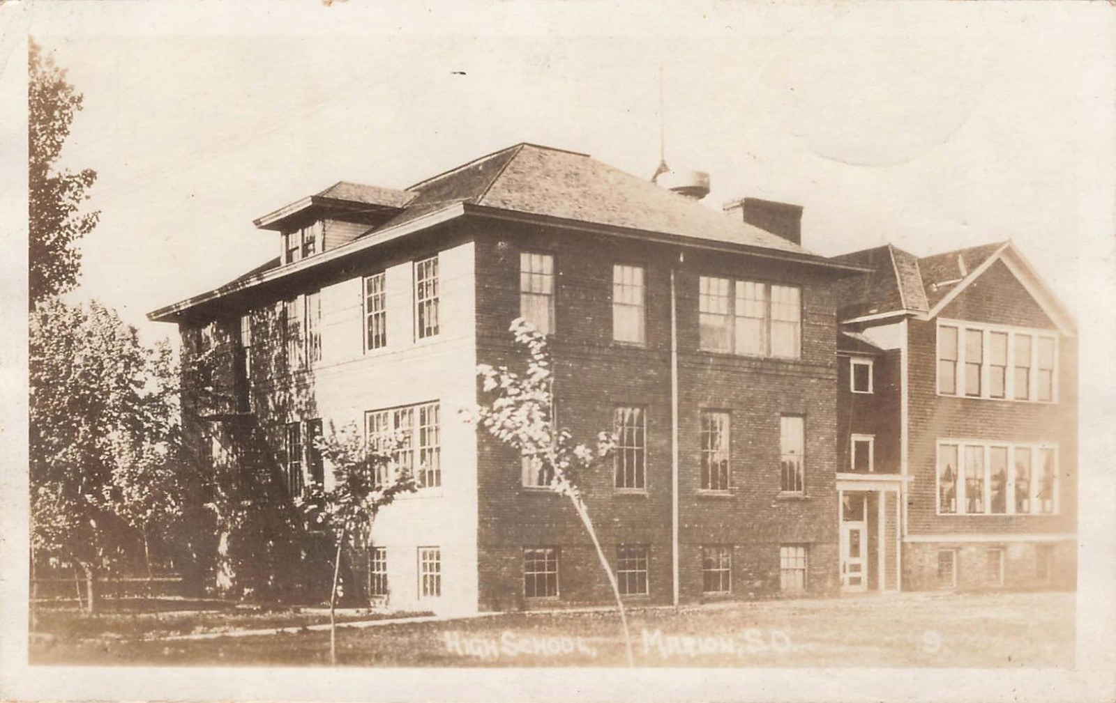 RPPC MARION SD HIGH SCHOOL 1910 REAL PHOTO POSTCARD 051726 V