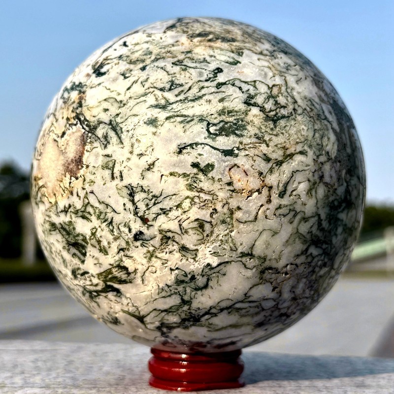 4.7LB Natural moss agate crystal ball, quartz crystal energy ball