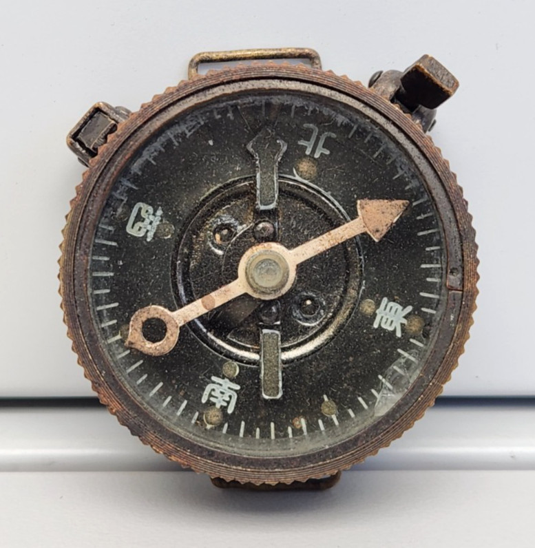 Original WWII Japanese Army Type 93 Paratrooper Night Luminous Wrist Compass