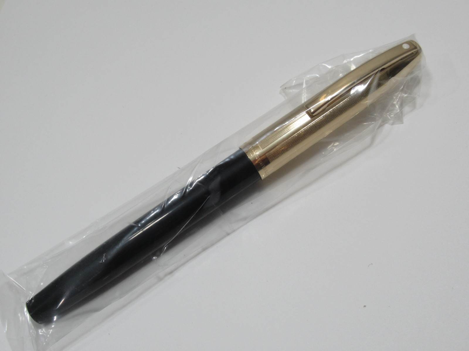 Vintage F Sheaffer fountain pen Imperial 23K Gold plated NIb parker cross US
